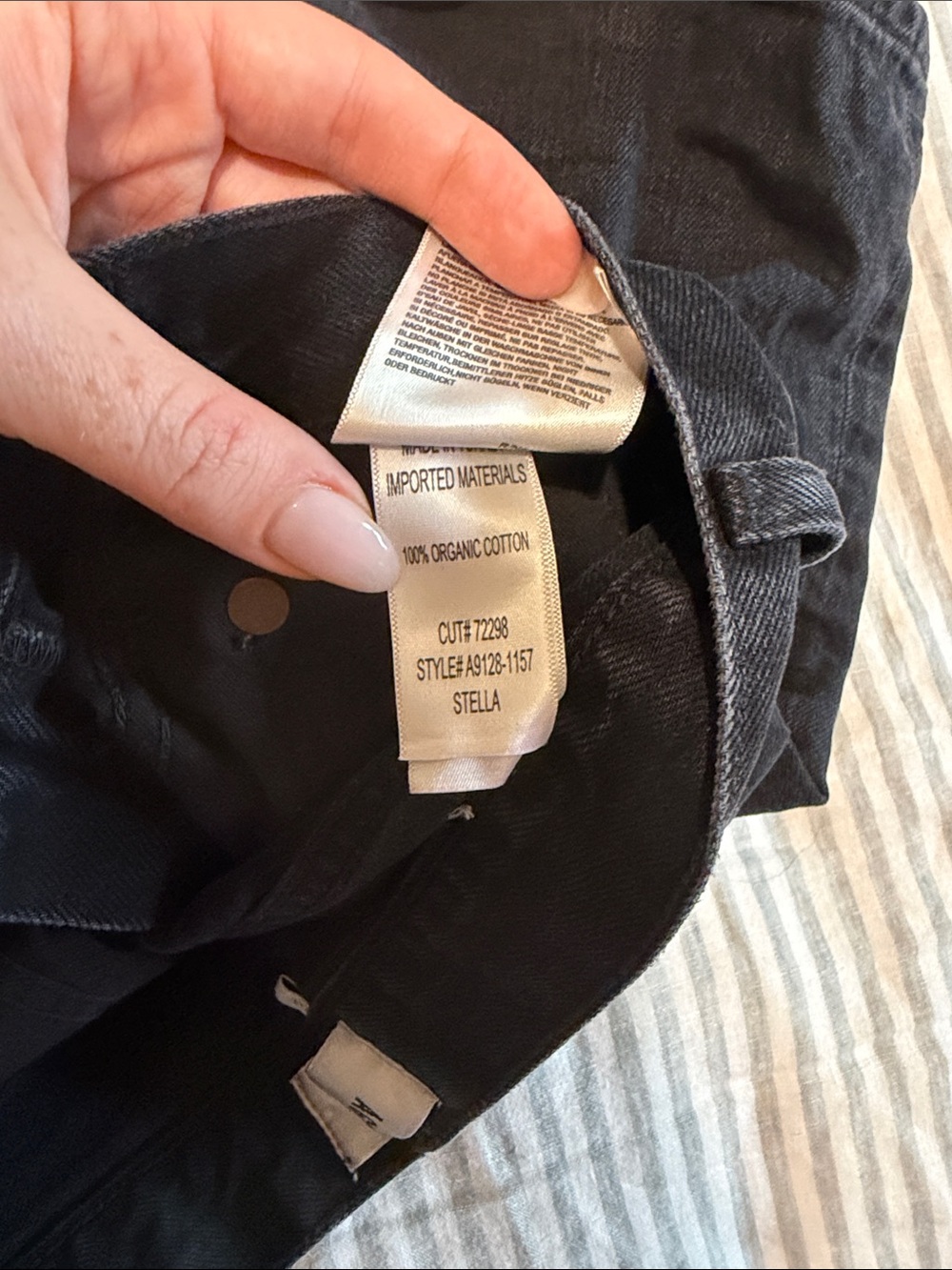 Agolde Stella Black Denim Shorts - Picture 7 of 7